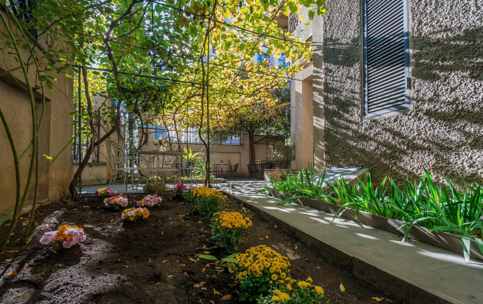 Iliani Hotel Tbilisi Bagian luar foto