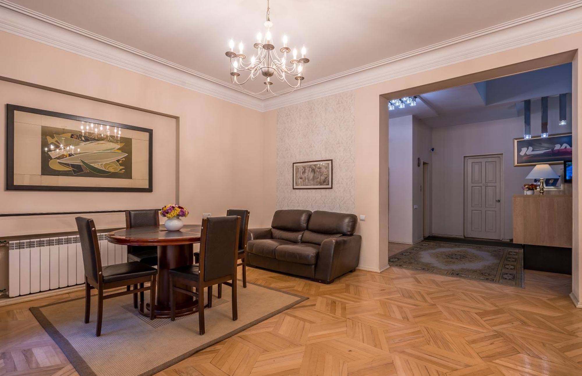 Iliani Hotel Tbilisi Bagian luar foto