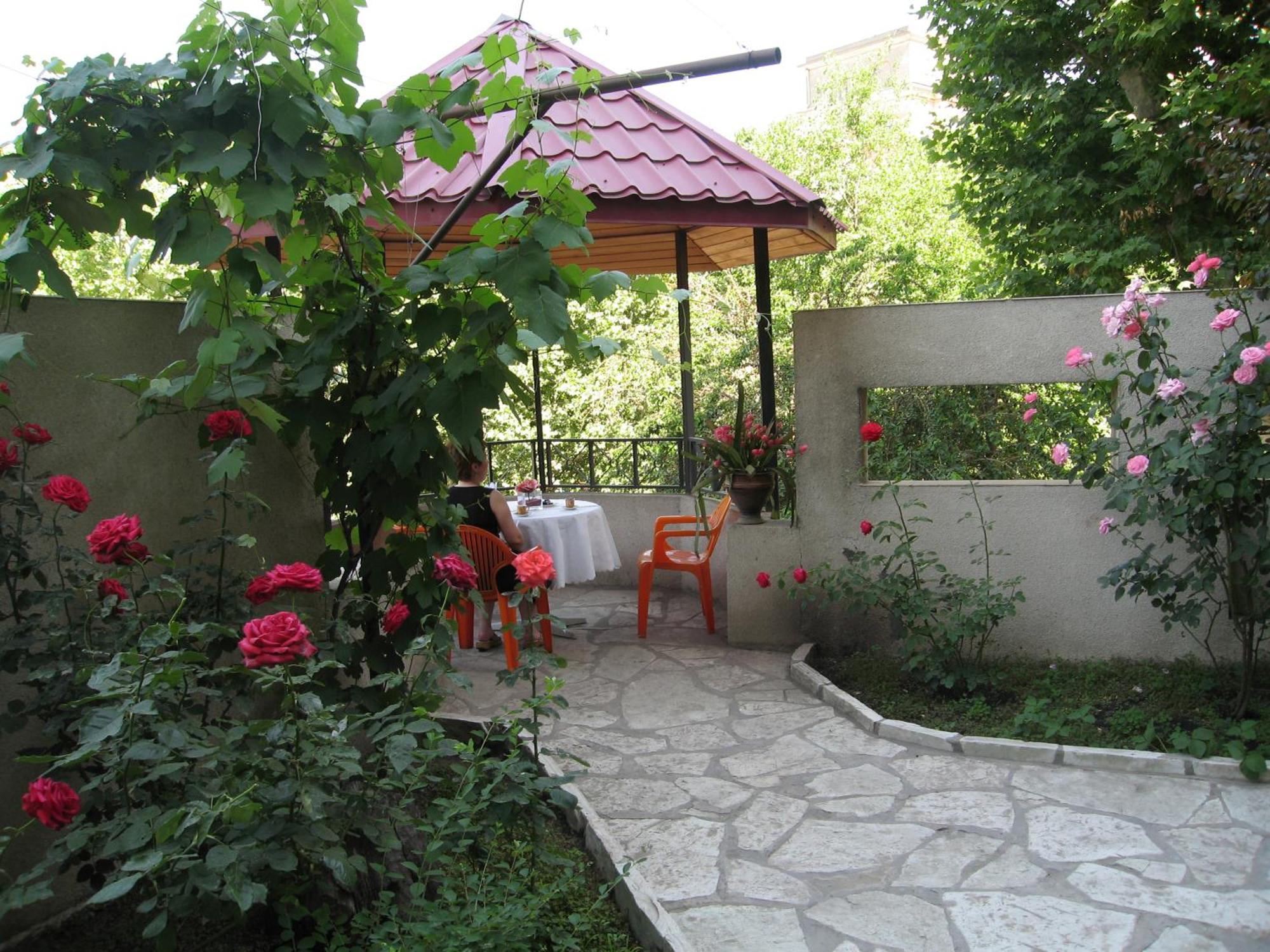 Iliani Hotel Tbilisi Bagian luar foto